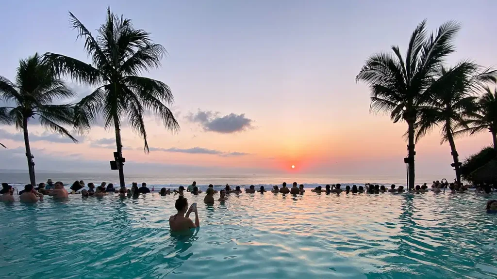 seminyak sunset - Bali visa banner section in esim BaliEasy