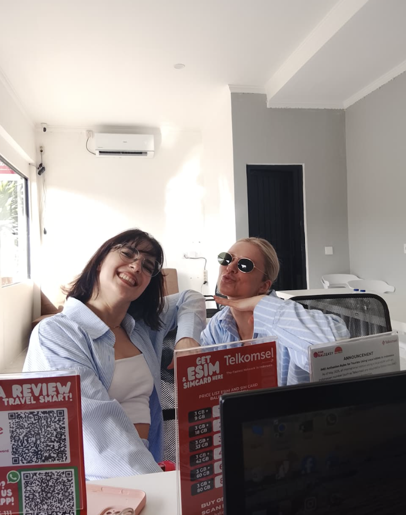 Customer visiting the eSIM BaliEasy Canggu store